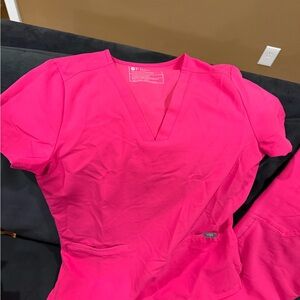 Figs Women's Pink V-Neck Top XS and Kade pants Small Tall